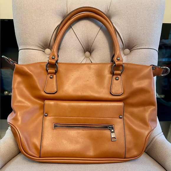 Elegant Tan Leather Tote Bag - Picture 1 of 4